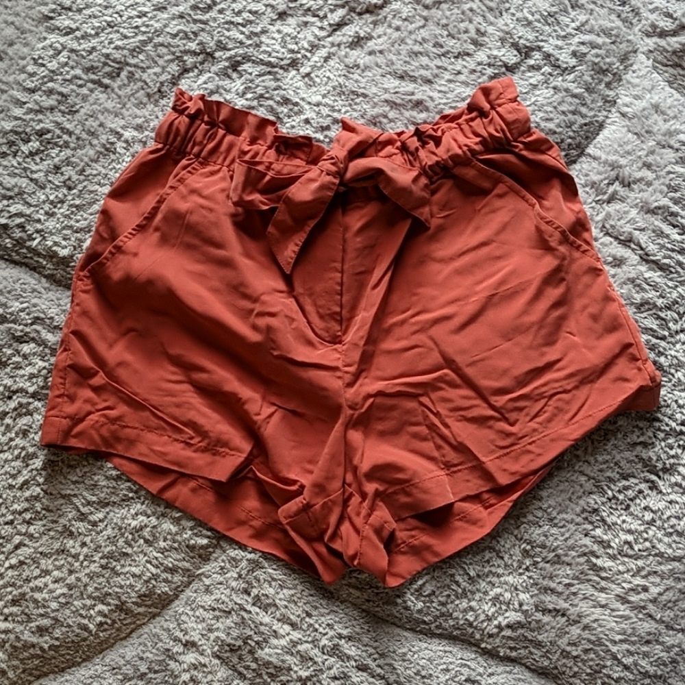 Lou & Grey paper bag shorts